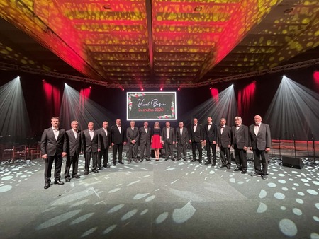 Poklon kraškemu vizionarju_MPZ Slavnik(2)